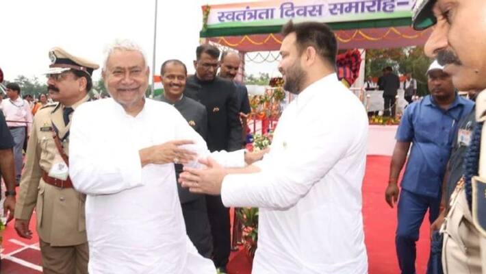 tejashwi yadav and cm nitish kumar announcement of employment 20 lakh job on independence day 2022 kpr tejashwi yadav and cm nitish kumar announcement of employment 20 lakh job on independence day 2022 kpr