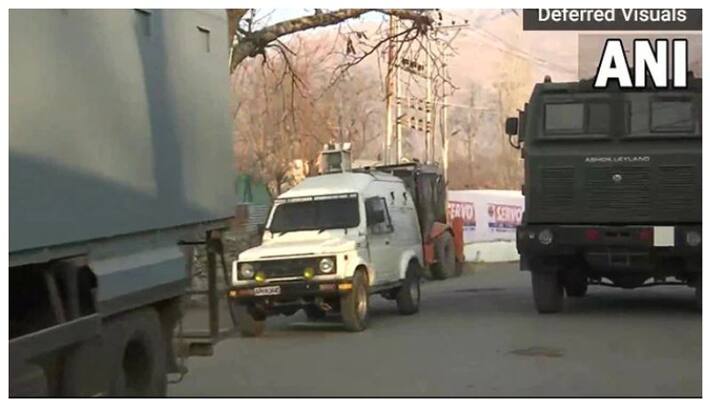 Policeman succumbs to injuries In Jammu And Kashmir s Srinagar Policeman succumbs to injuries In Jammu And Kashmir s Srinagar