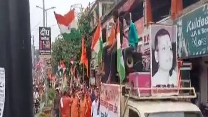 viral video: Hindu Mahasabhas rally with Godse picture viral video: Hindu Mahasabhas rally with Godse picture