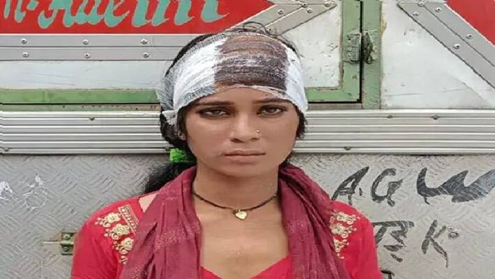 After wall collapsed in Amroha there was fierce ruckus in sides angry young man broke womans head After wall collapsed in Amroha there was fierce ruckus in sides angry young man broke womans head