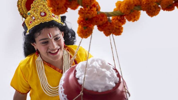Krishna Janmashtami 2022 Dahi Handi 2022 Story Dahi Handi Tradition Life Management of Dahi Handi MMA Krishna Janmashtami 2022 Dahi Handi 2022 Story Dahi Handi Tradition Life Management of Dahi Handi MMA