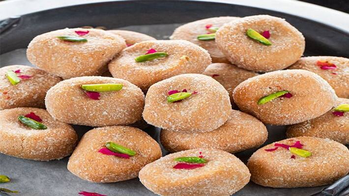 Shri Krishna Janmashtami 2022: how to make Mathura ke pede at home here is the recipe dva Shri Krishna Janmashtami 2022: how to make Mathura ke pede at home here is the recipe dva