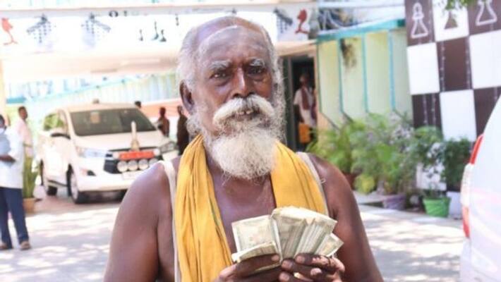 This thought is sir God.. beggar who gave 10 thousand to the starving Sri Lanka This thought is sir God.. beggar who gave 10 thousand to the starving Sri Lanka