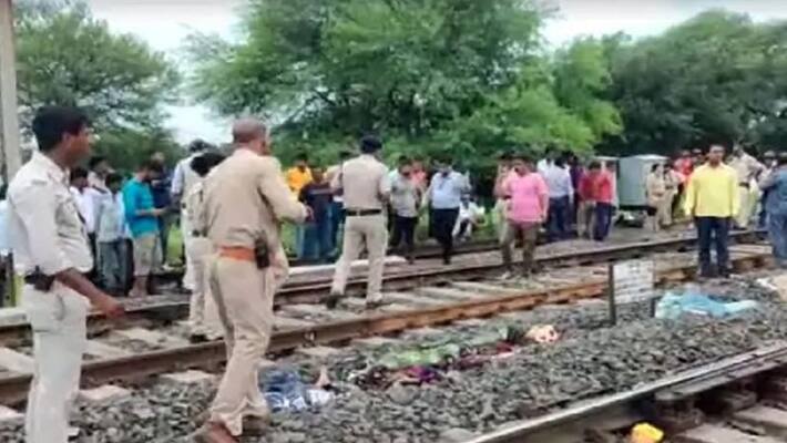 man drags three daughters in front of train then he also jumps in Madhya Pradesh man drags three daughters in front of train then he also jumps in Madhya Pradesh