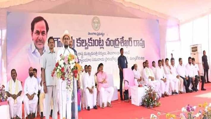 KCR Asks why development not happening in other states like in Telangana KCR Asks why development not happening in other states like in Telangana