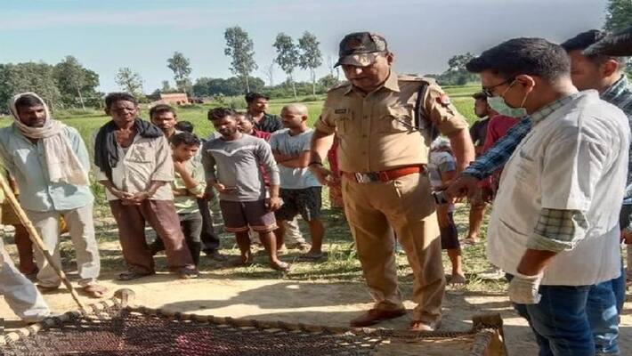 Sant Kabir Nagar Father son went apply water field killed with sharp weapon there stir area due to double murder Sant Kabir Nagar Father son went apply water field killed with sharp weapon there stir area due to double murder