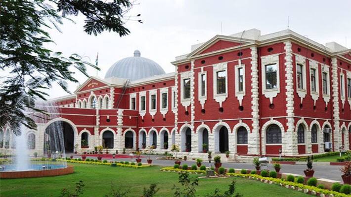 ranchi news jharkhand highcourt pass judgment on compassionate vacancy no one can differenciate on basis of gender asc ranchi news jharkhand highcourt pass judgment on compassionate vacancy no one can differenciate on basis of gender asc