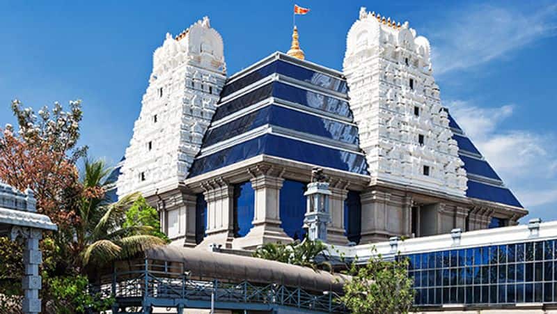 isckon temple bangluru આ છે ભારતના 10 પ્રખ્યાત ઈસ્કોન મંદિર, સુંદરતમાં એકએકથી છે ચડિયાતા