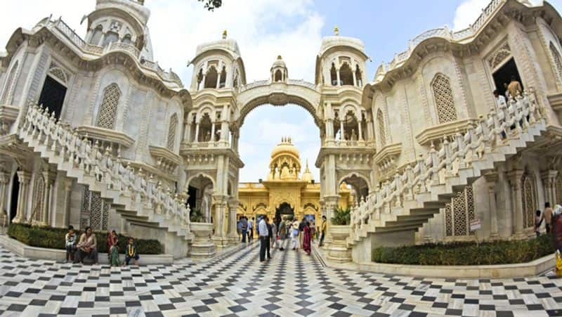 isckon temple vrindavan આ છે ભારતના 10 પ્રખ્યાત ઈસ્કોન મંદિર, સુંદરતમાં એકએકથી છે ચડિયાતા