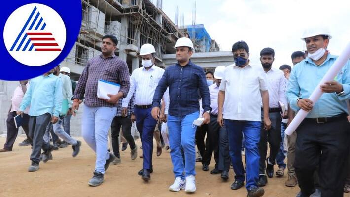 Health Minister Dr K Sudhakar inspected the medical college building work at Chikkaballapur gvd Health Minister Dr K Sudhakar inspected the medical college building work at Chikkaballapur gvd