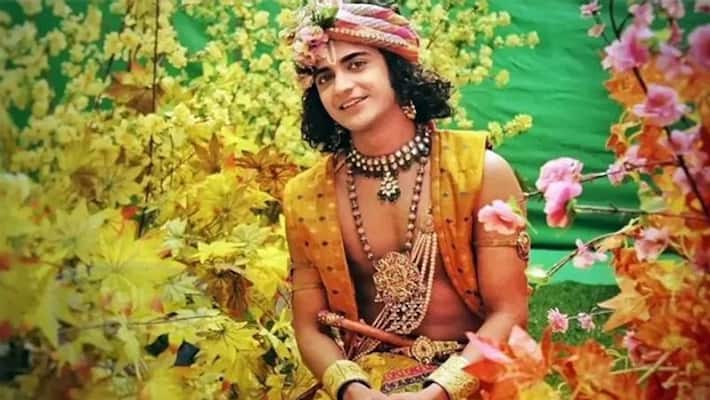 Shri Krishna Janmashtami 2022: 10 Gita Updesh we must include in our life dva Shri Krishna Janmashtami 2022: 10 Gita Updesh we must include in our life dva