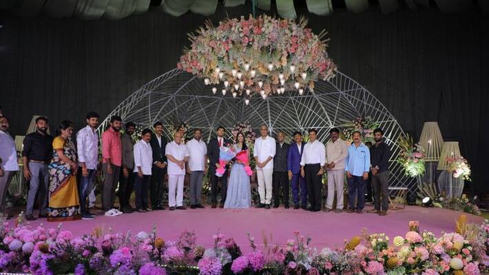 Telangana :An ex-TRS legislator Ponguleti Srinivasa Reddy spends Rs 250 crore on his daughter's wedding reception. Telangana :An ex-TRS legislator Ponguleti Srinivasa Reddy spends Rs 250 crore on his daughter's wedding reception.
