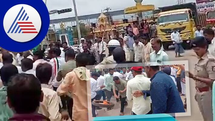 Tires were set on fire by Congress karyakartas at haveri hosamani siddappa circle Tires were set on fire by Congress karyakartas at haveri hosamani siddappa circle