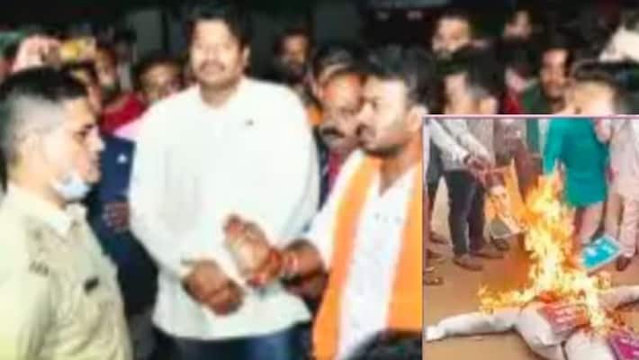 Savarkar threw eggs at the photo and burnt it dharwad congress rav Savarkar threw eggs at the photo and burnt it dharwad congress rav