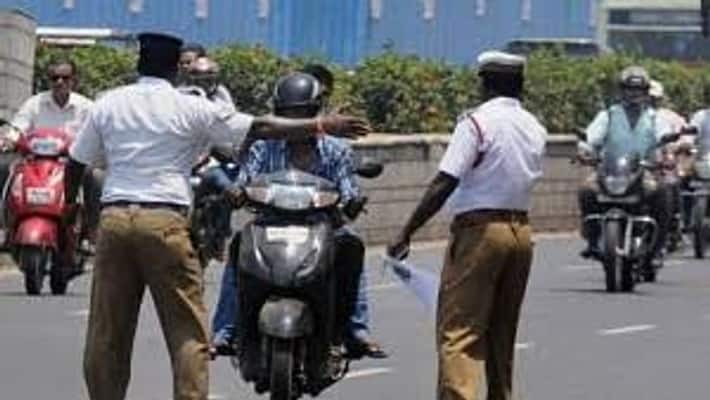 Chitradurga Traffic Police Fine Minor Boy For Drive Vehicle grg Chitradurga Traffic Police Fine Minor Boy For Drive Vehicle grg
