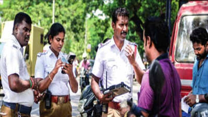 Karnataka Transport Department Orders to police follow traffic rules rbj Karnataka Transport Department Orders to police follow traffic rules rbj