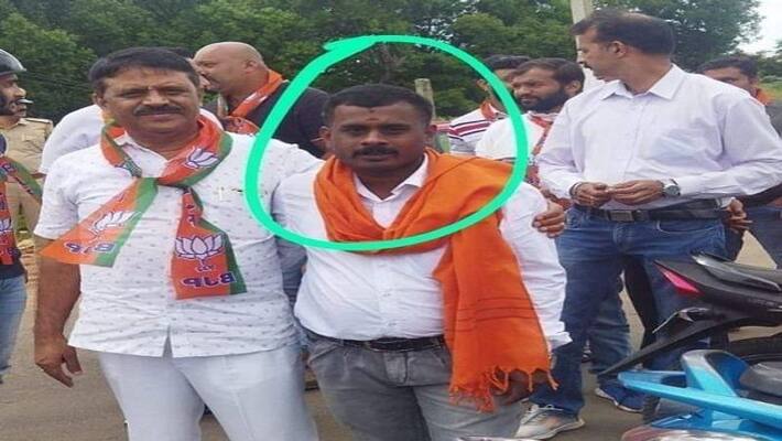 Protest Congress karyakarta in kundagol against BJP workers threw eggs at Siddaramaiah Protest Congress karyakarta in kundagol against BJP workers threw eggs at Siddaramaiah