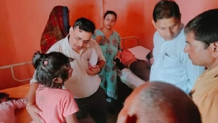 Chitrakoot A dozen children were buried by falling trees in school CM Yogi took cognizance of matter Chitrakoot A dozen children were buried by falling trees in school CM Yogi took cognizance of matter
