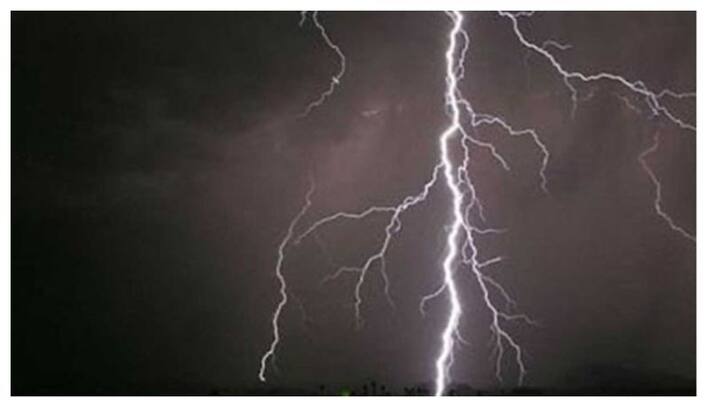 11 people died in lightning.. Govt announced 4 lakh aid 11 people died in lightning.. Govt announced 4 lakh aid
