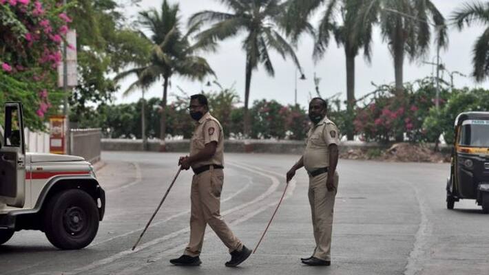 New Year's Eve: Over 11,500 cops to guard Mumbai - adt New Year's Eve: Over 11,500 cops to guard Mumbai - adt