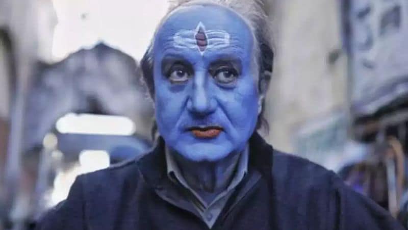 Anupam Kher का बॉडी ट्रांसफॉर्मेशन देखकर हो जाएंगे दंग, आज भी करते है ऐसा काम