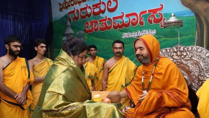 Let us sacrifice ourselves for the good of others says Raghaveshwar Sri Let us sacrifice ourselves for the good of others says Raghaveshwar Sri