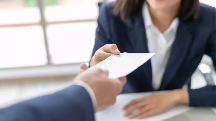 Woman boss surprises employees, gives Rs 80 lakh Christmas bonus to staff Woman boss surprises employees, gives Rs 80 lakh Christmas bonus to staff