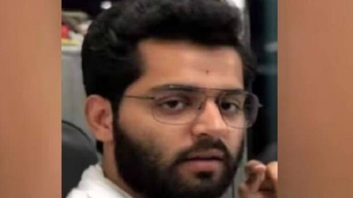Mafia Atiq Ahmed two lakh rewarded son Mohammad Umar surrendered absconding for three years Mafia Atiq Ahmed two lakh rewarded son Mohammad Umar surrendered absconding for three years