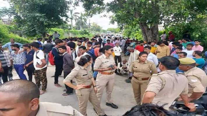 death worker working factory Unnao family members kept dead body out and made this demand with uproar for hours death worker working factory Unnao family members kept dead body out and made this demand with uproar for hours