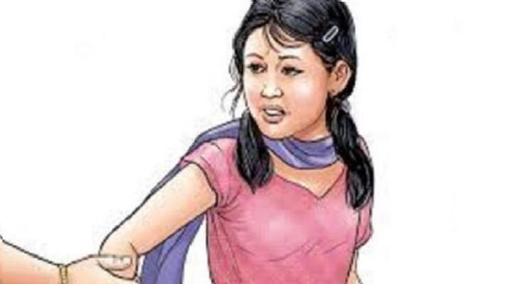 In Bhadohi former head beat up a Dalit girl and took her out of school know what is whole matter In Bhadohi former head beat up a Dalit girl and took her out of school know what is whole matter