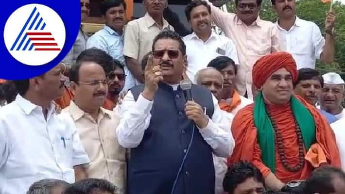 BJP MLA Basanagouda Patil Yatnal claimed that he has all the eligibilities to become CM gow BJP MLA Basanagouda Patil Yatnal claimed that he has all the eligibilities to become CM gow