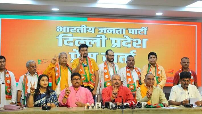 Set back for App leader Chandra Ketu Mishra and party Workers joined BJP Amid Delhi Excise Policy scam ckm Set back for App leader Chandra Ketu Mishra and party Workers joined BJP Amid Delhi Excise Policy scam ckm