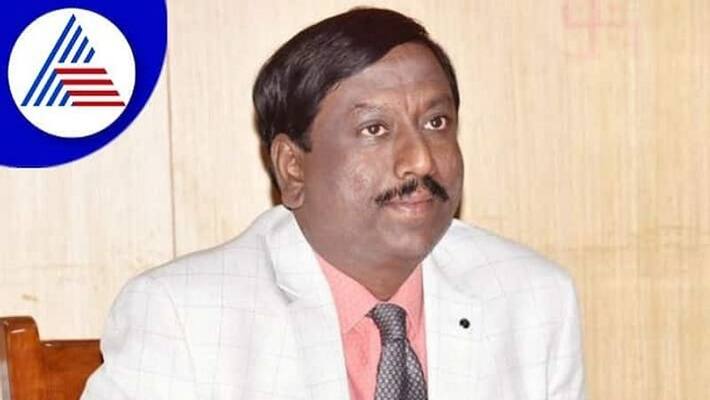 siddheshwar swamiji passed away Holiday announced for schools and colleges across Vijayapur district tomorrow gvd siddheshwar swamiji passed away Holiday announced for schools and colleges across Vijayapur district tomorrow gvd