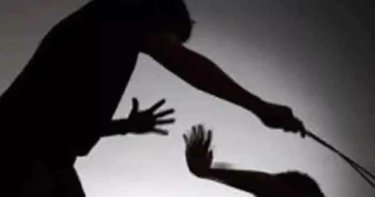 ஸ்கூல்ல ஆசிரியர் செய்ற வேலைய பாத்தீங்களா.. வசமாக சிக்கியதால் அதிரடி ஆக்ஷன் எடுத்த டிஇஓ..! 