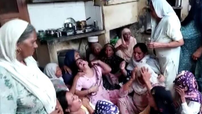 Ambala news Six members of a family found dead at their residence in Balana village pwt Ambala news Six members of a family found dead at their residence in Balana village pwt
