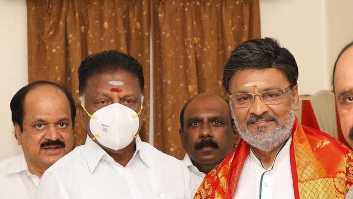 Director Pakyaraj meeting with OPS.. Demand that everyone unite and strengthen AIADMK. Director Pakyaraj meeting with OPS.. Demand that everyone unite and strengthen AIADMK.