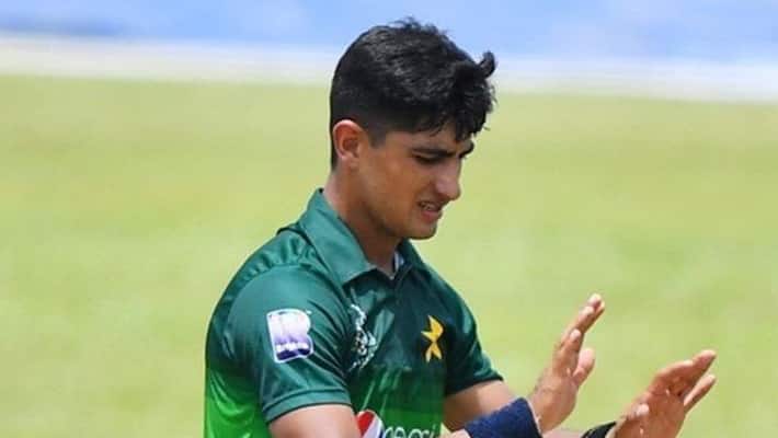 Brother my English is finished now Pakistan Pacer Naseem Shah epic response in press conference Video goes viral kvn Brother my English is finished now Pakistan Pacer Naseem Shah epic response in press conference Video goes viral kvn