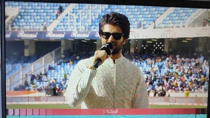 India vs Pakistan Vijay Deverakonda showed Tashan at the Dubai Cricket Stadium said a big thing for Virat Kohli rps India vs Pakistan Vijay Deverakonda showed Tashan at the Dubai Cricket Stadium said a big thing for Virat Kohli rps