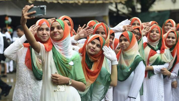 CJI Lalit-led bench will hear pleas of Hijab Controversial Case kpa CJI Lalit-led bench will hear pleas of Hijab Controversial Case kpa