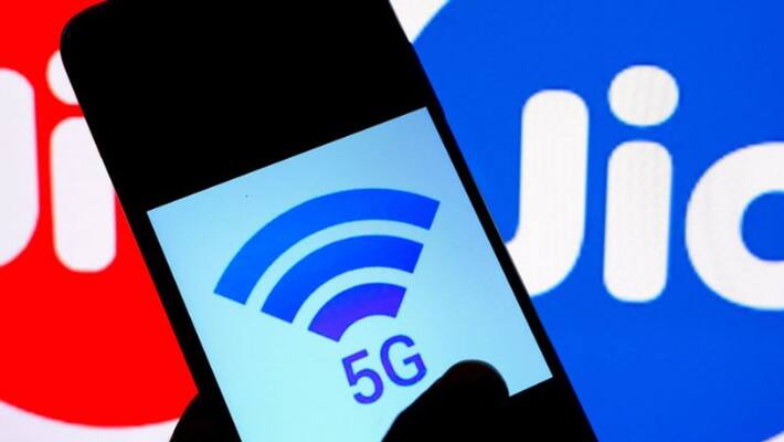 Reliance Jio launches 5G services with unlimited data for iPhone 12 and above ckm Reliance Jio launches 5G services with unlimited data for iPhone 12 and above ckm