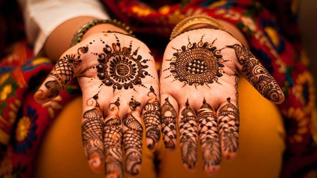 মেহেদি ডিজাইন ২০২২ ছবি ও বই সহ | 30+ Best Mehndi Design - TuneBN | Mehndi  designs for hands, Best mehndi designs, Rose mehndi designs