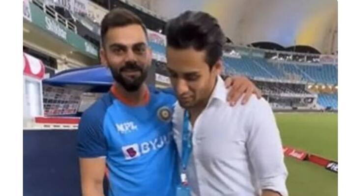 Virat Kohli Meets Maaro Mujhe Fame Fan After Indias Win Over Pakistan In Asia Cup mda Virat Kohli Meets Maaro Mujhe Fame Fan After Indias Win Over Pakistan In Asia Cup mda
