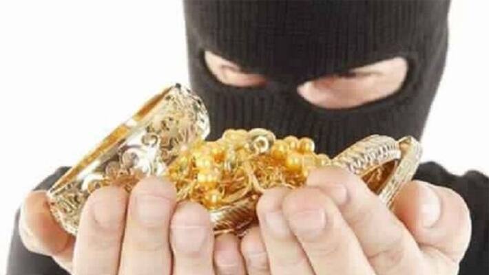 20 pound gold jewelry robbery near Aavadi 20 pound gold jewelry robbery near Aavadi