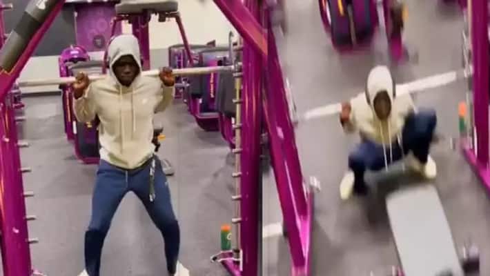 The guy in the gym lifted the weight beyond the limit get shocked watching the video NTP The guy in the gym lifted the weight beyond the limit get shocked watching the video NTP