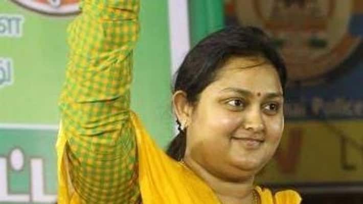 Actress Vindhya has denied the reports that she is joining the OPS team Actress Vindhya has denied the reports that she is joining the OPS team