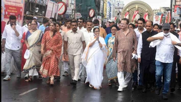 durga Puja started Mamata Banerjee announced in front of UNESCO representatives at Red Road BSM durga Puja started Mamata Banerjee announced in front of UNESCO representatives at Red Road BSM