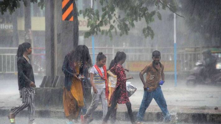Low pressure area likely to form in bay of bengal heavy rain alert for andhra pradesh Low pressure area likely to form in bay of bengal heavy rain alert for andhra pradesh