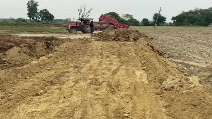 After 75 years village Mainpuri district getting road facility dream came true with initiative villagers After 75 years village Mainpuri district getting road facility dream came true with initiative villagers