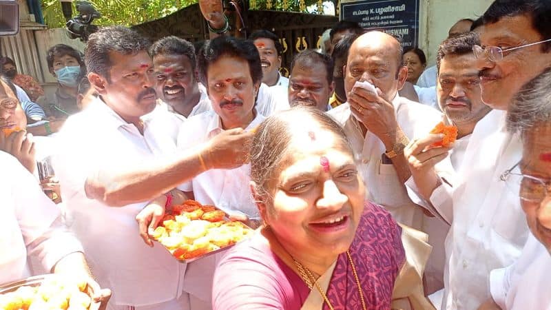 Former minister Jayakumar has criticized OPS as zero in politics
