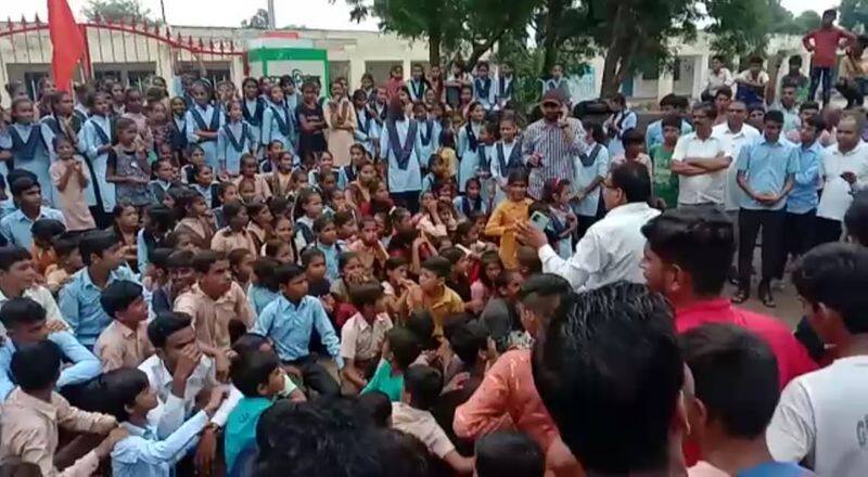 jaipur news rajasthan secondary education process teacher transfer student register protest against it asc